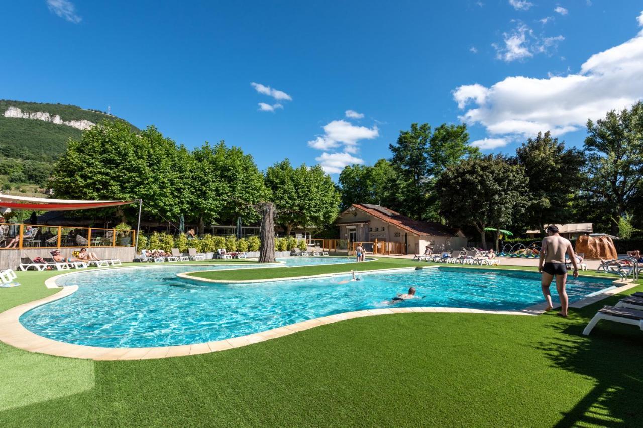 Camping Maeva Escapades Millau Plage Extérieur photo